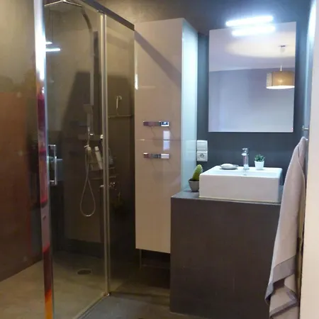 Stone In Drome With Pool, Jacuzzi 别墅 Montmeyran